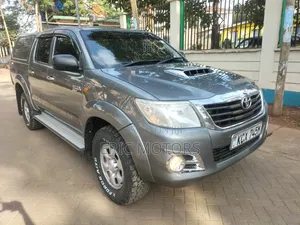 Toyota Hilux 2012 Gray