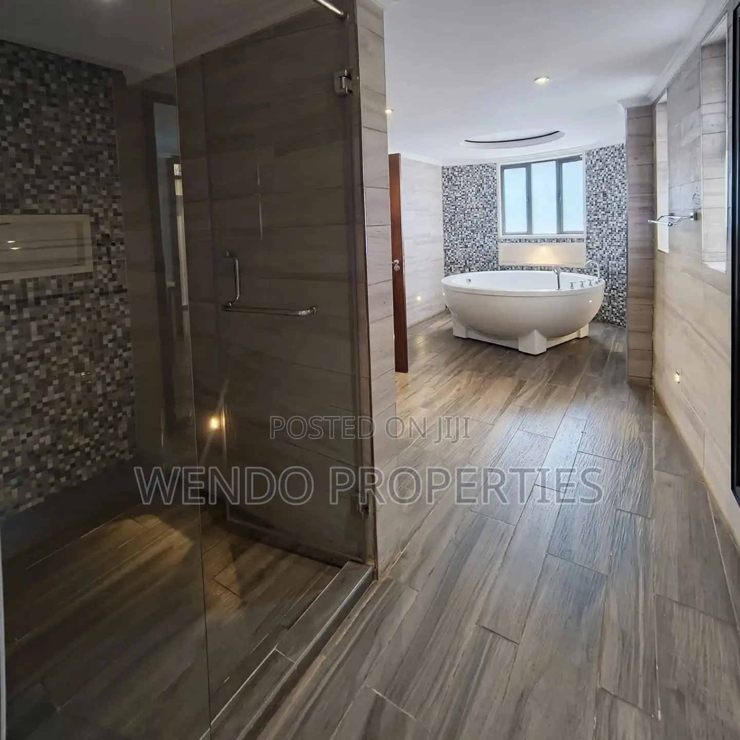 5bdrm House in Riverside Drive for rent