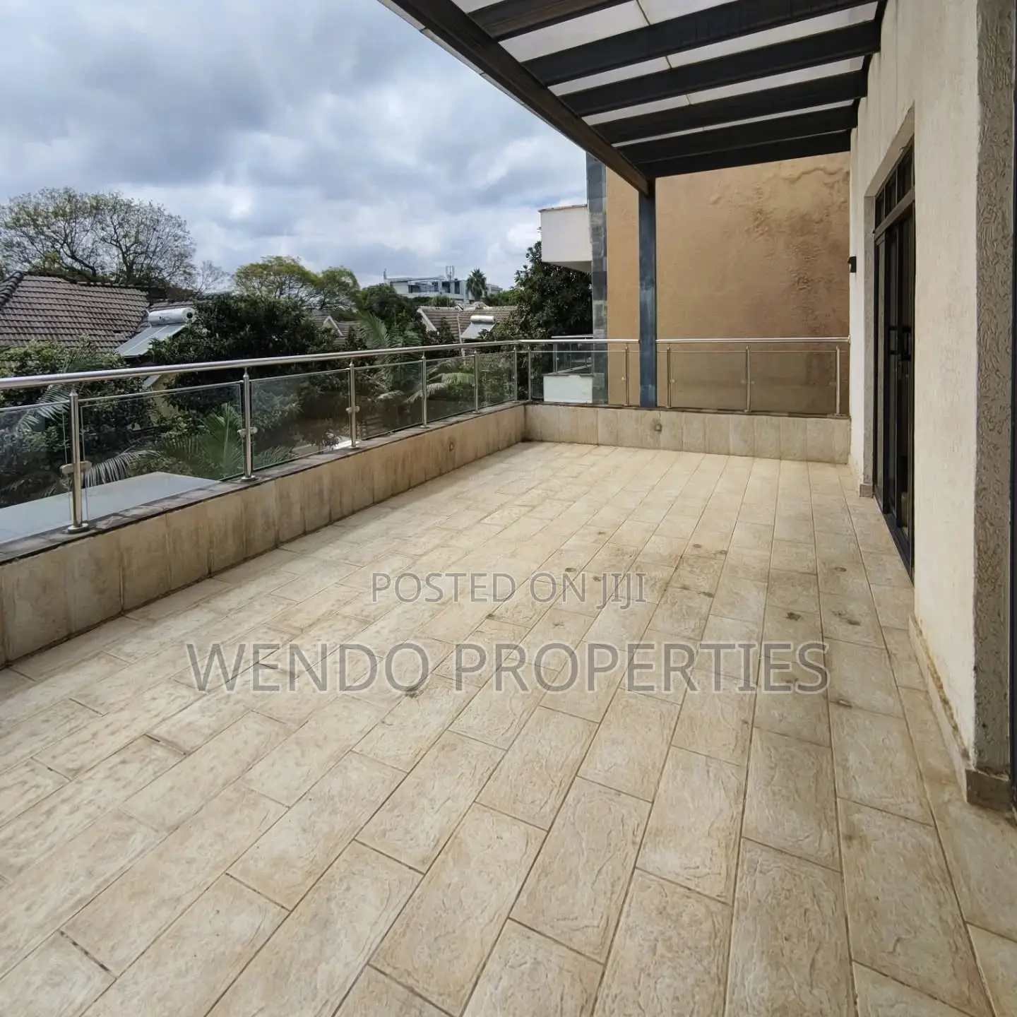 5bdrm House in Riverside Drive for rent