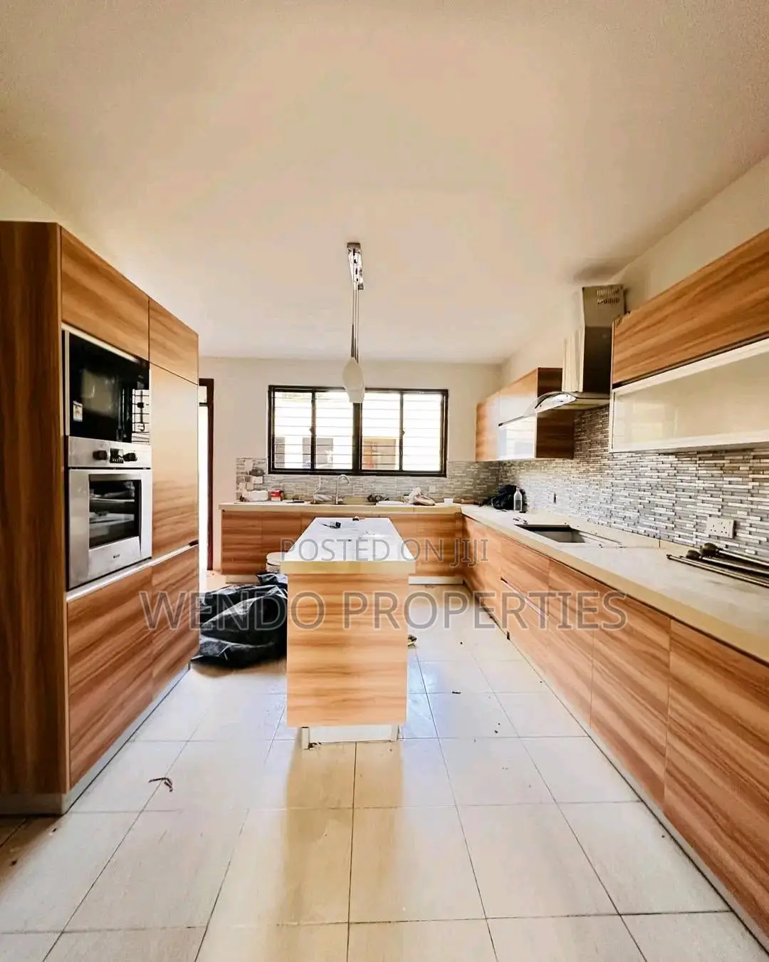 5bdrm Townhouse / Terrace in Muthangari for rent