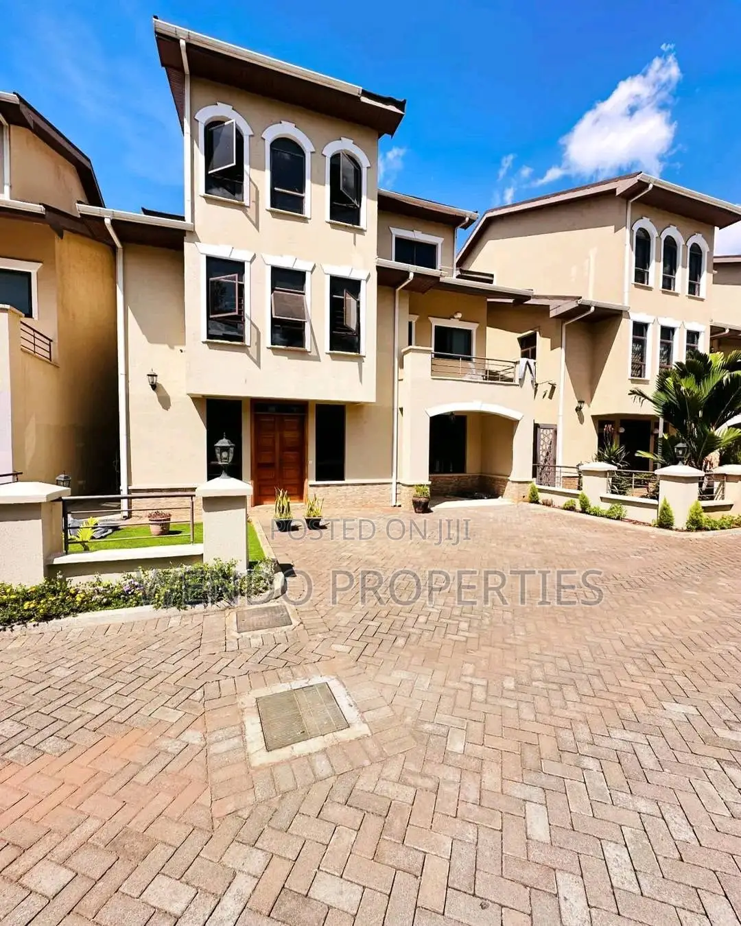 5bdrm Townhouse / Terrace in Muthangari for rent