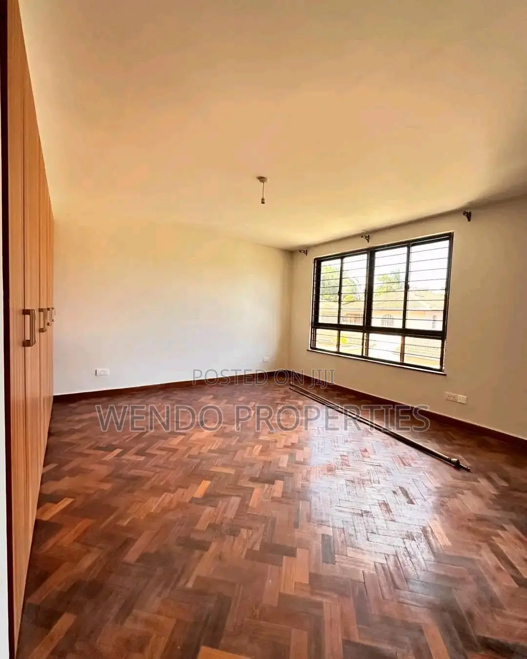 5bdrm Townhouse / Terrace in Muthangari for rent