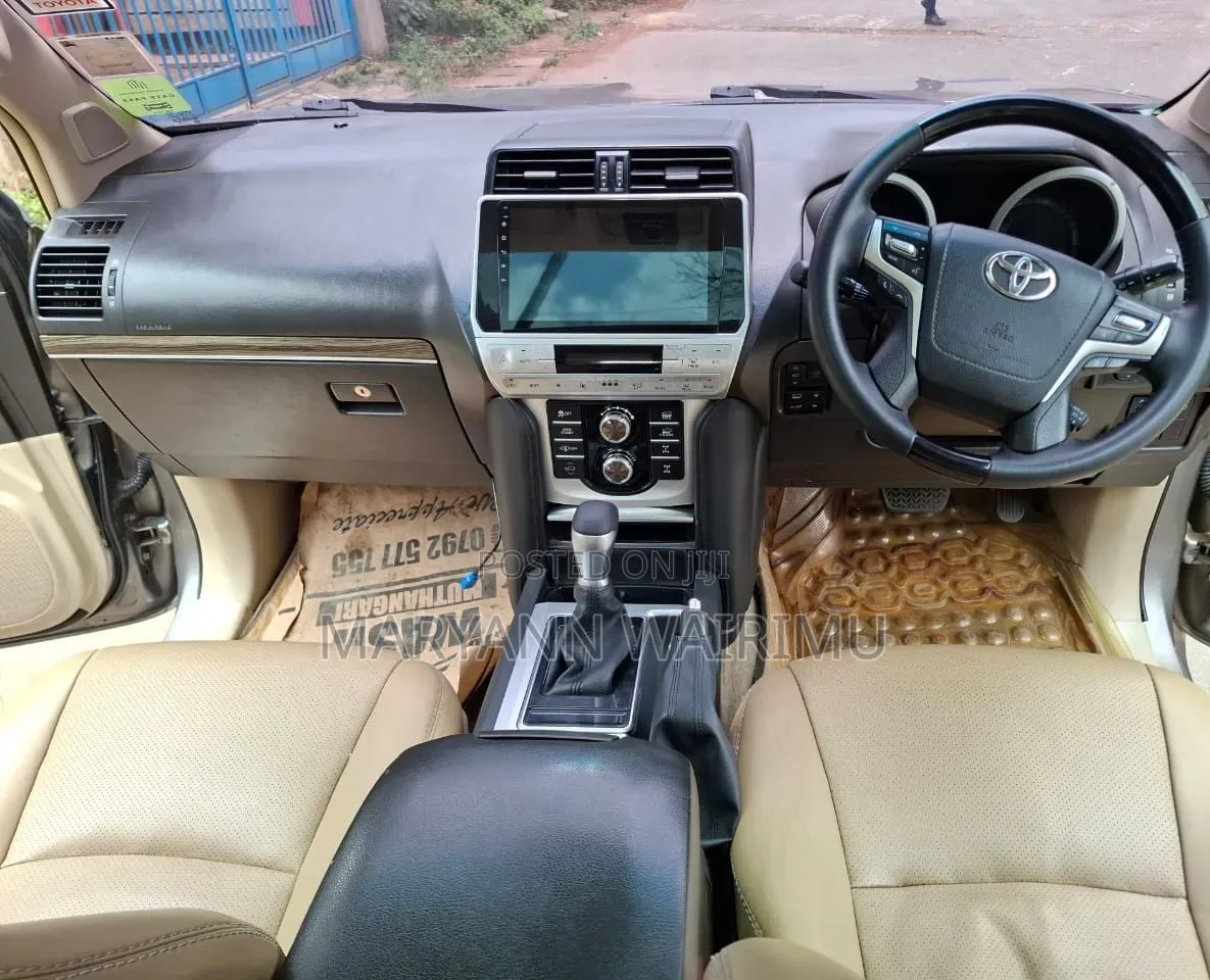 Toyota Land Cruiser Prado 3.0 TD 2011 Gray