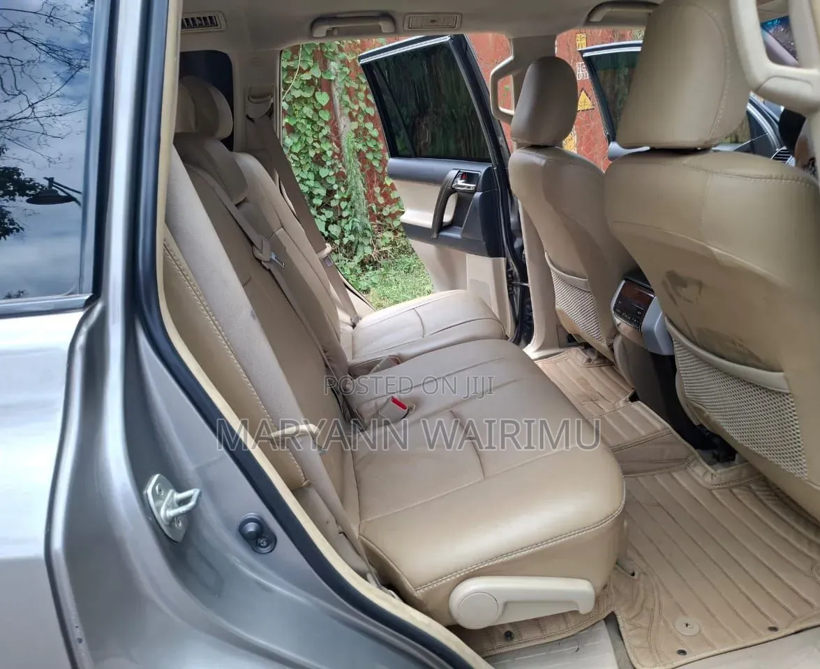 Toyota Land Cruiser Prado 3.0 TD 2011 Gray