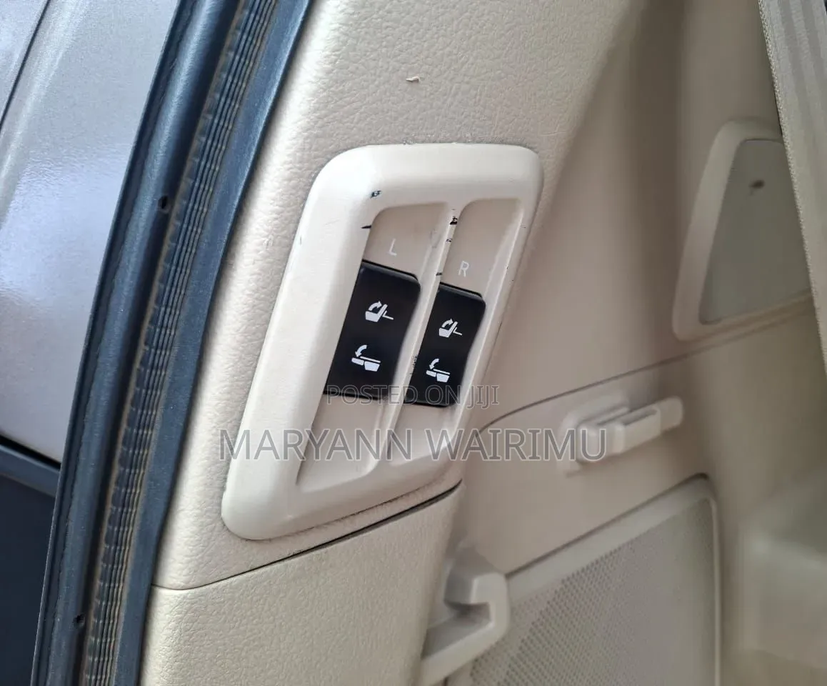 Toyota Land Cruiser Prado 3.0 TD 2011 Gray