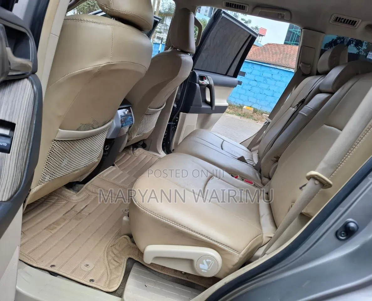 Toyota Land Cruiser Prado 3.0 TD 2011 Gray