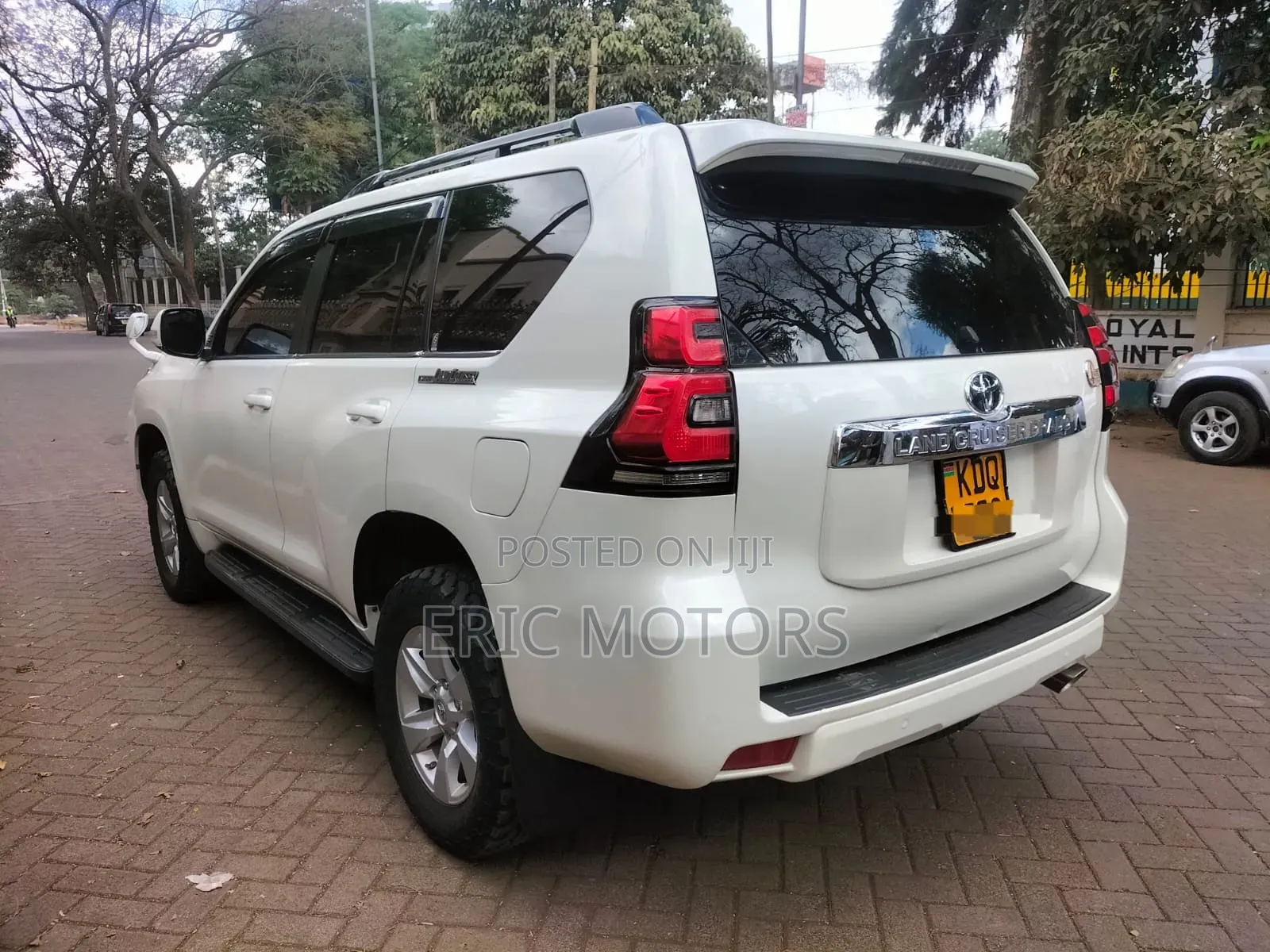 Toyota Land Cruiser Prado 2.8 2018 White