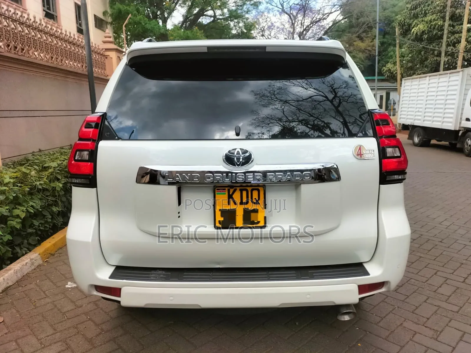 Toyota Land Cruiser Prado 2.8 2018 White