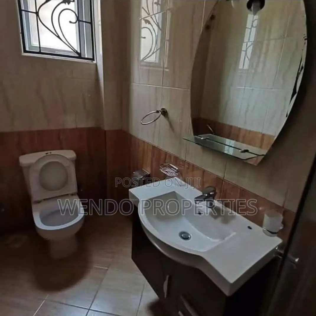 5bdrm House in Riverside Drive for rent