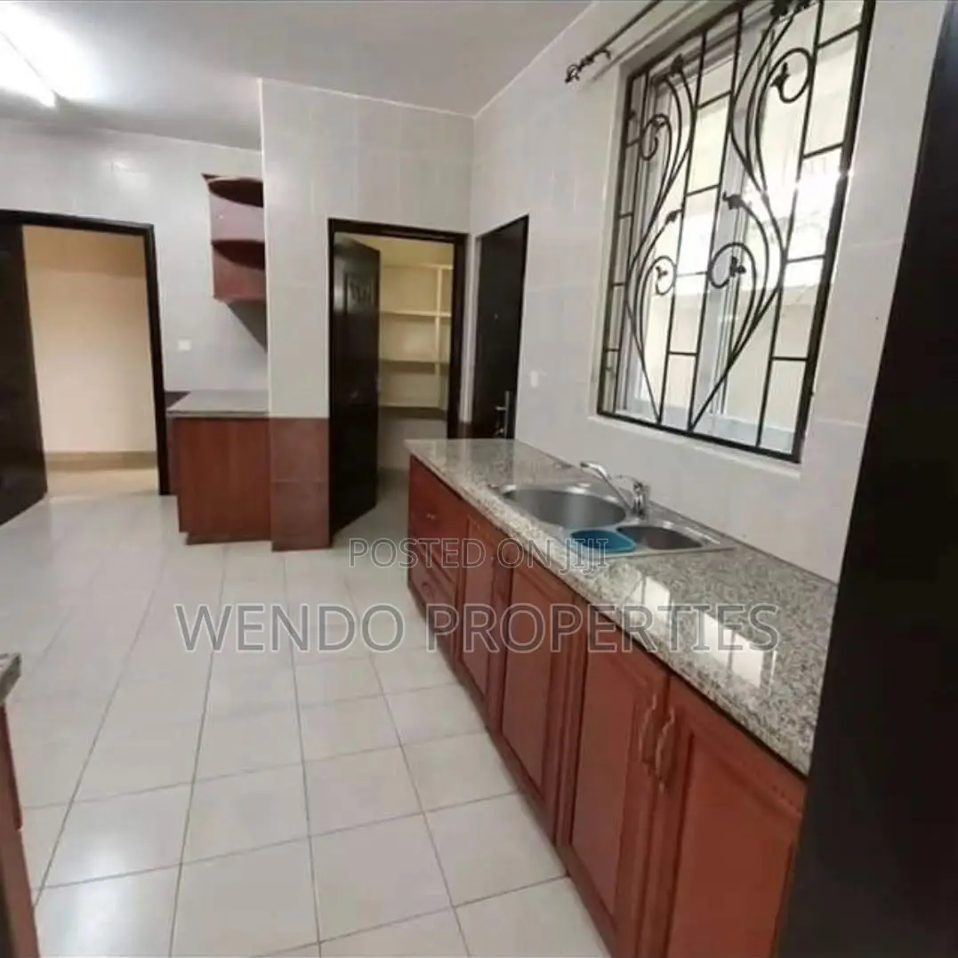 5bdrm House in Riverside Drive for rent