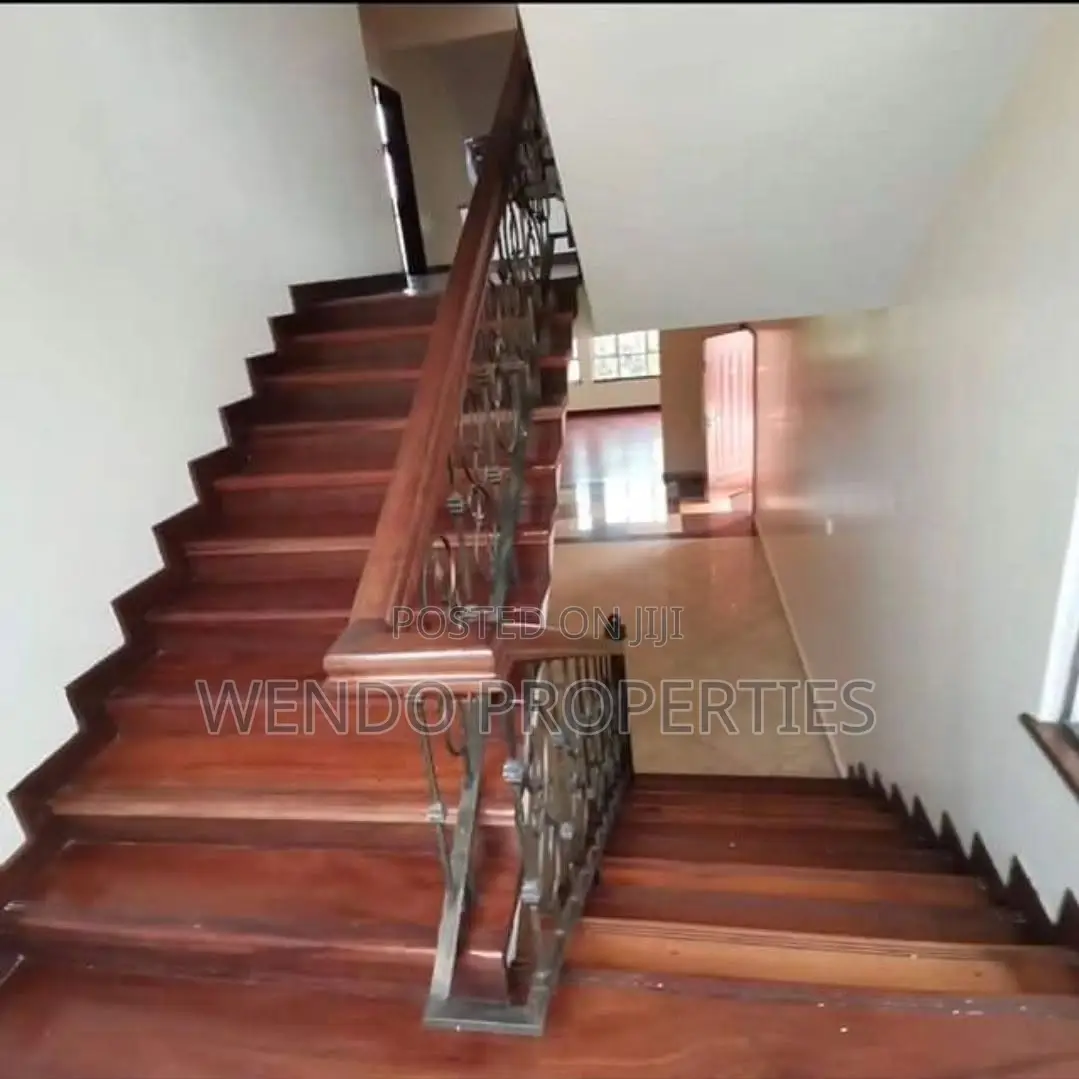 5bdrm House in Riverside Drive for rent