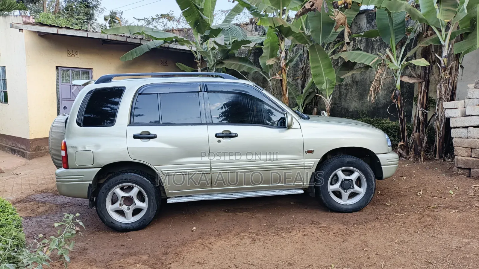 Suzuki Escudo 1999 Gold