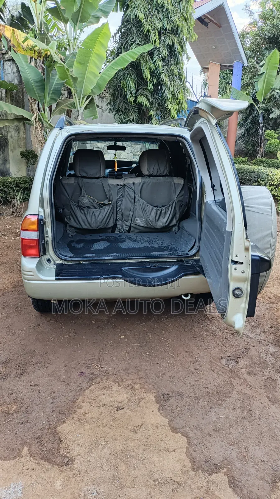 Suzuki Escudo 1999 Gold