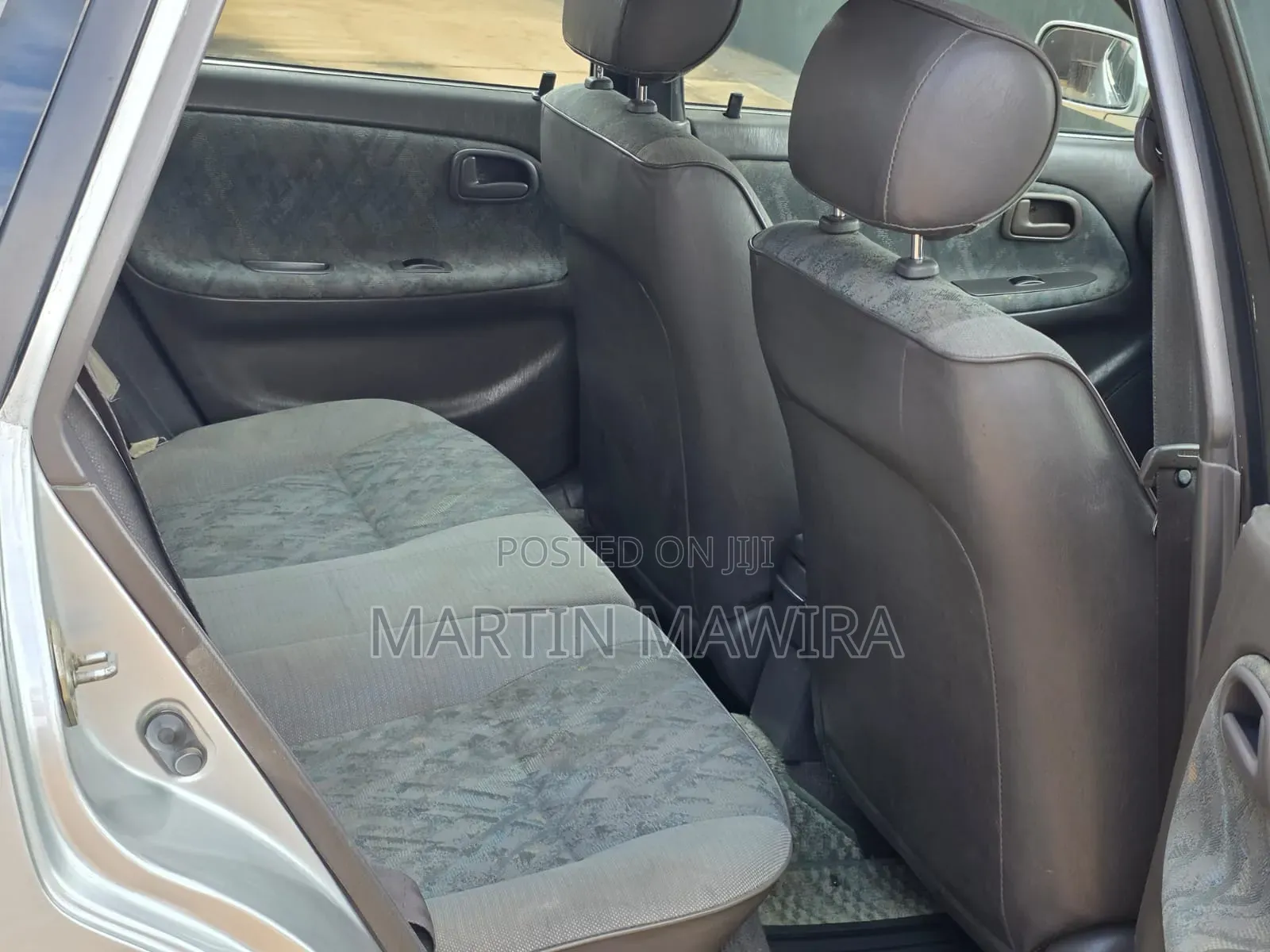 Toyota Corolla 2000 Silver