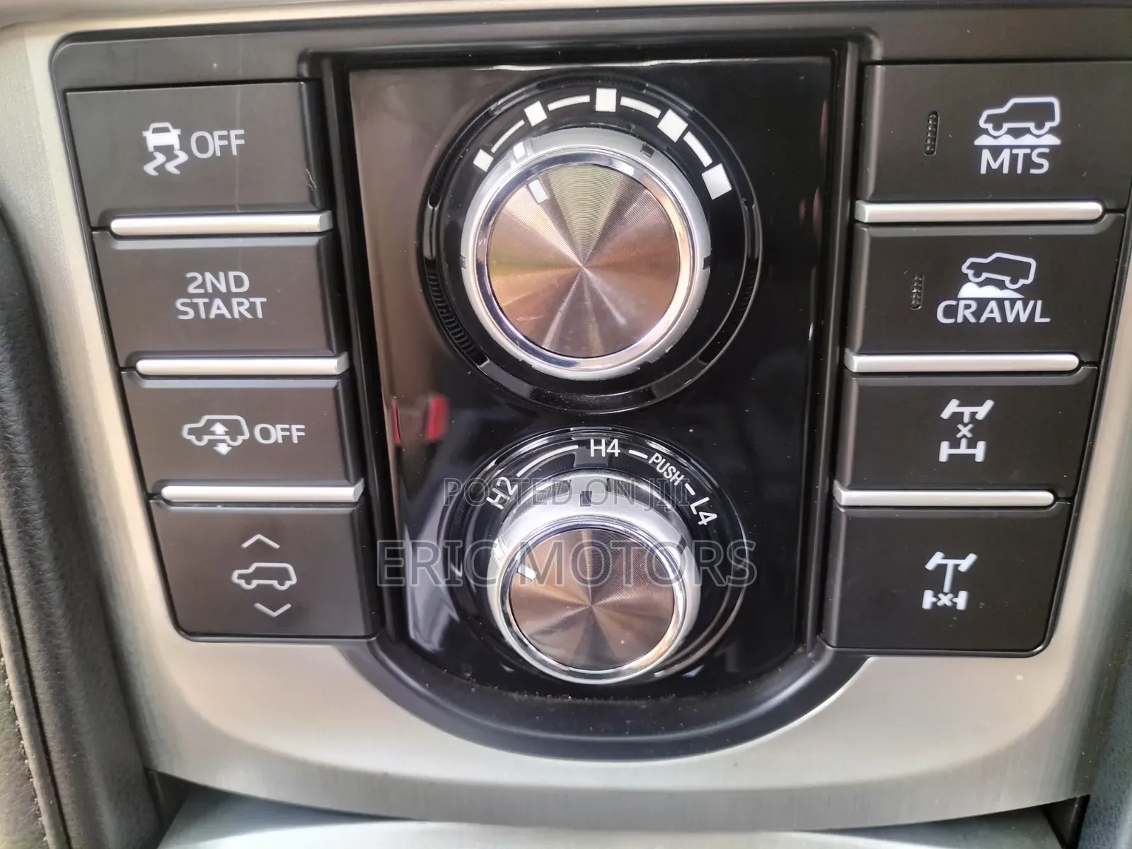Toyota Land Cruiser Prado KAKADU 2013 Gray