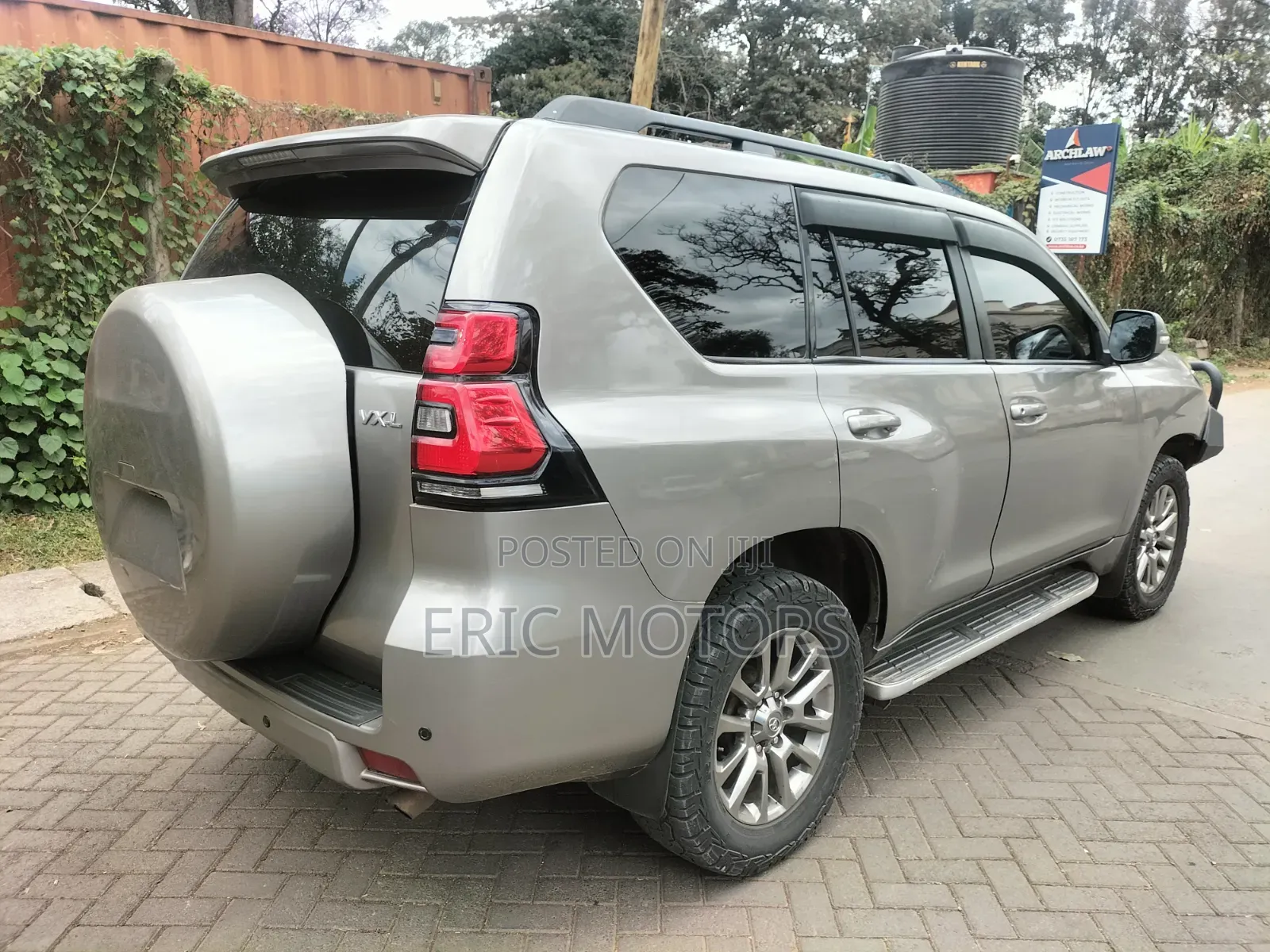 Toyota Land Cruiser Prado KAKADU 2013 Gray
