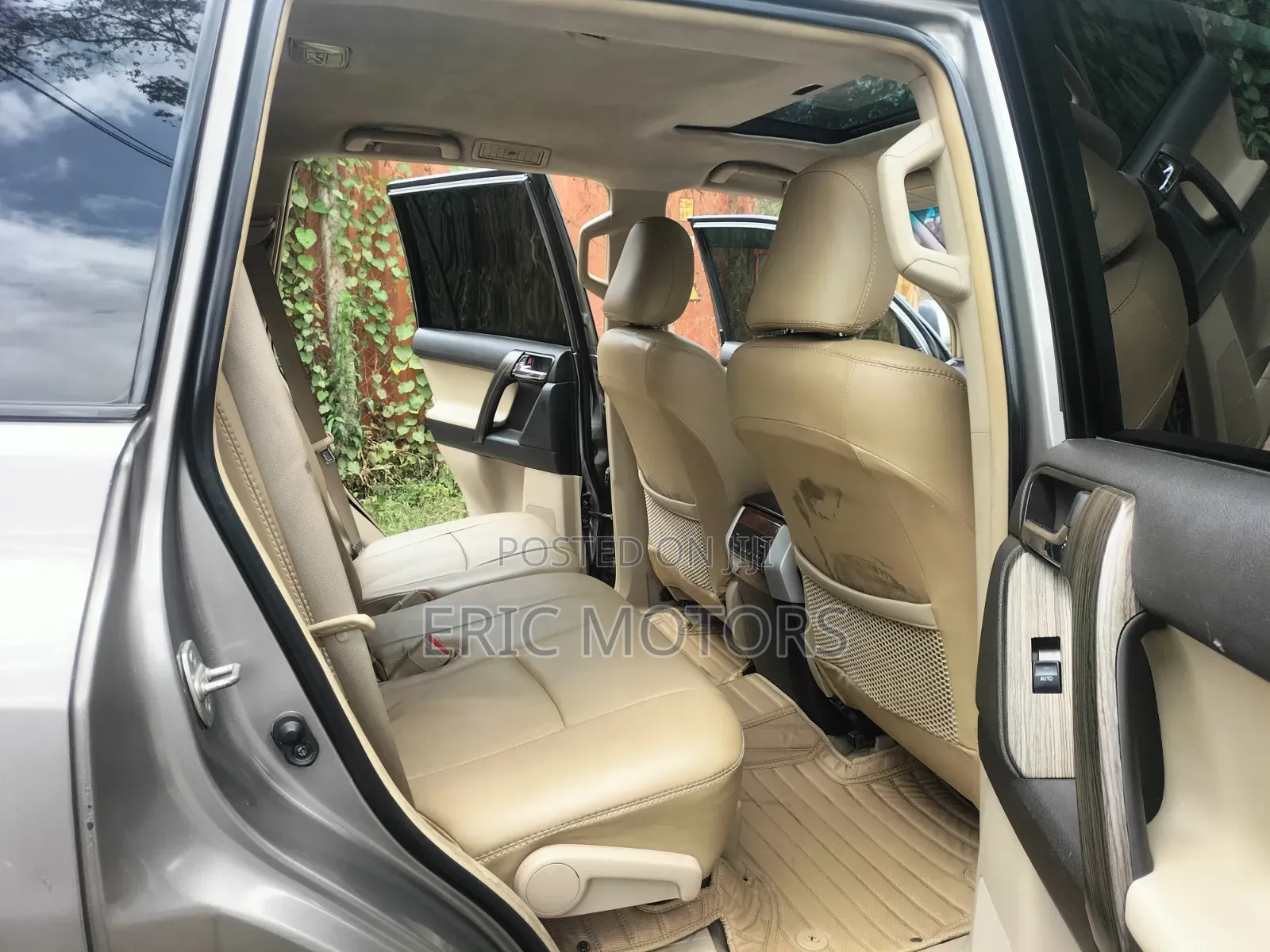 Toyota Land Cruiser Prado KAKADU 2013 Gray