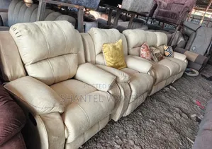 Recliner 5 Seater Maintained Well
