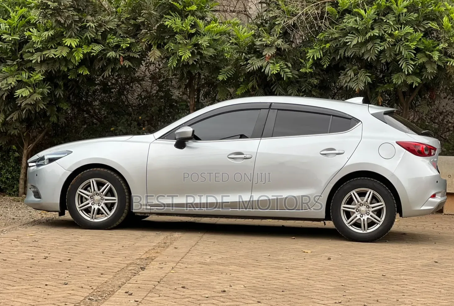 Mazda Axela 2018 Silver