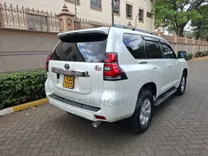 Toyota Land Cruiser Prado 2.8 2018 White