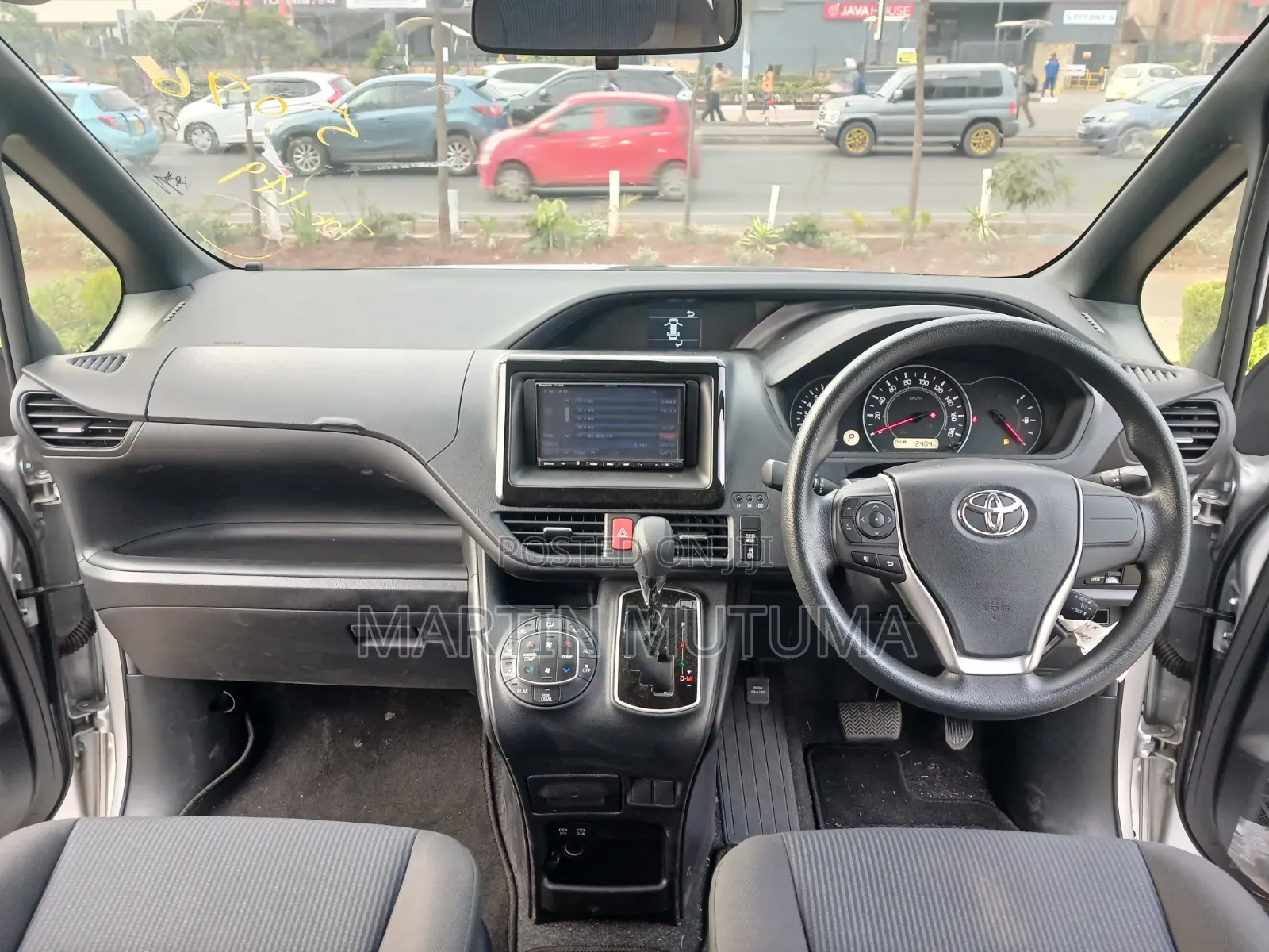 Toyota Noah 2.0 AWD (8 Seater) 2019 Silver
