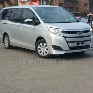 Toyota Noah 2.0 AWD (8 Seater) 2019 Silver
