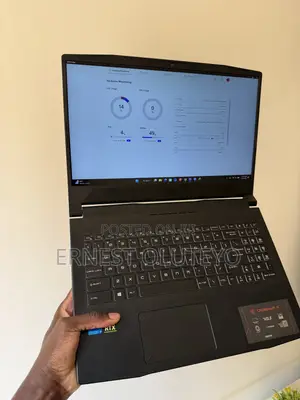 Laptop MSI Crosshair 15 16GB Intel Core i7 SSD 512GB
