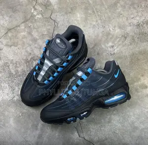Nike Air Max 95 Tech Size 42{8} Bei N