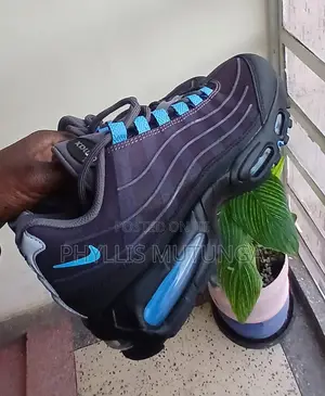 Nike Air Max 95 Tech Size 42{8} Bei N