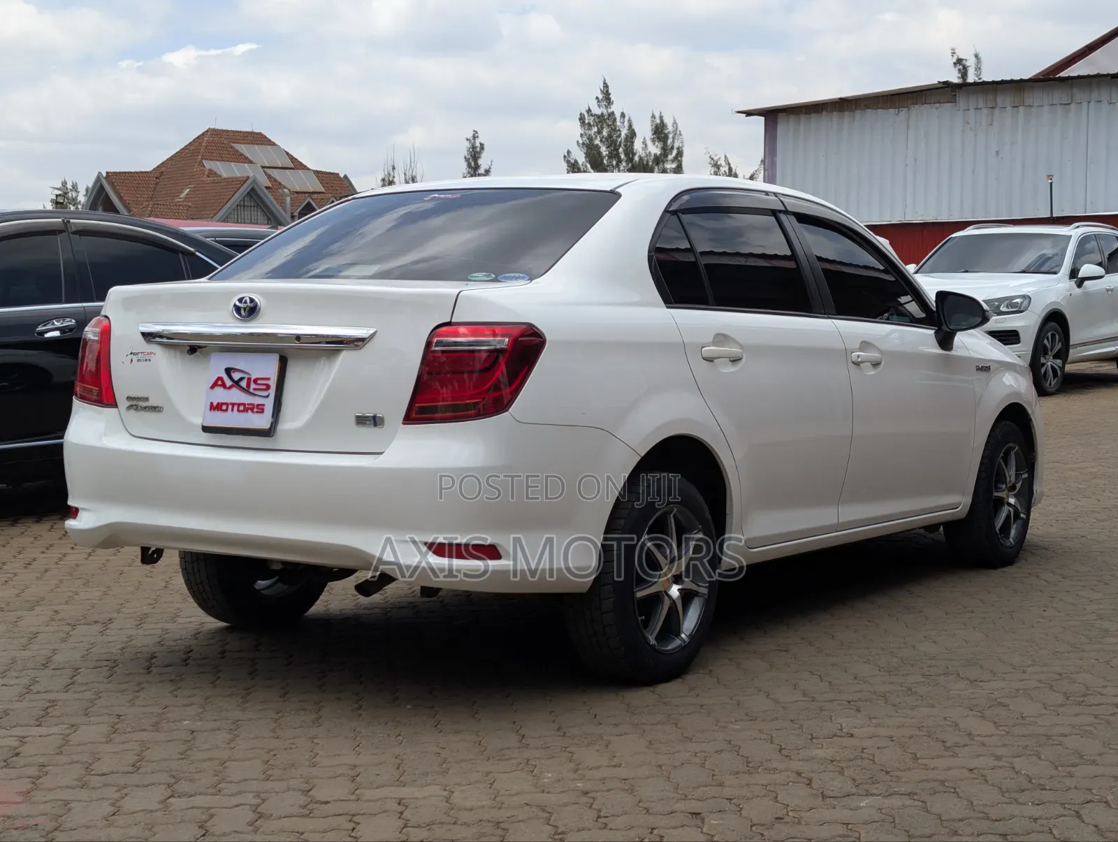 Toyota Axio 1.5 Hybrid 2WD 2019 White