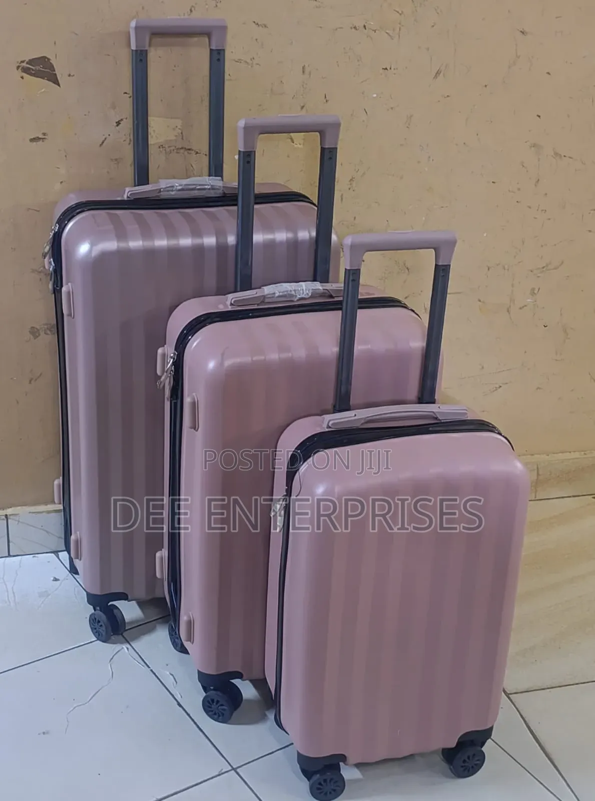 3 in 1 Luxurious Unbreakable Suitcase
