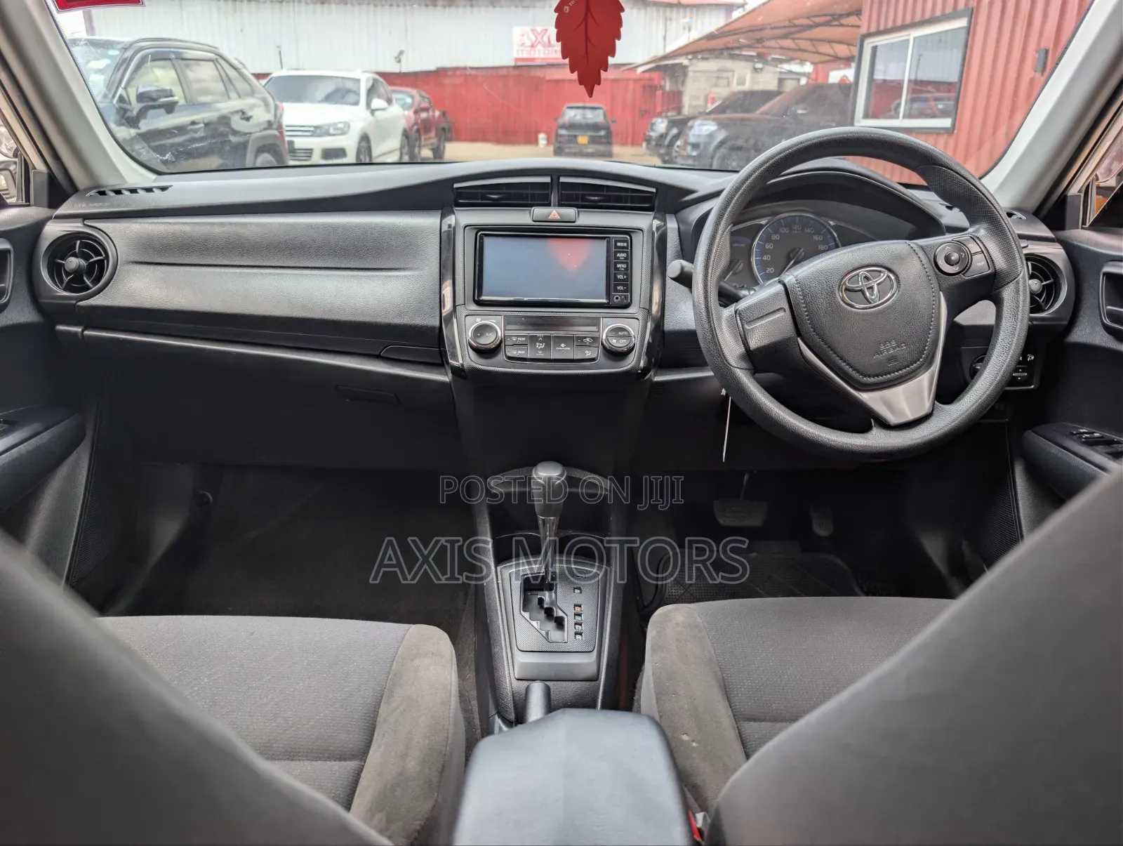 Toyota Axio 1.5 Hybrid 2WD 2019 White