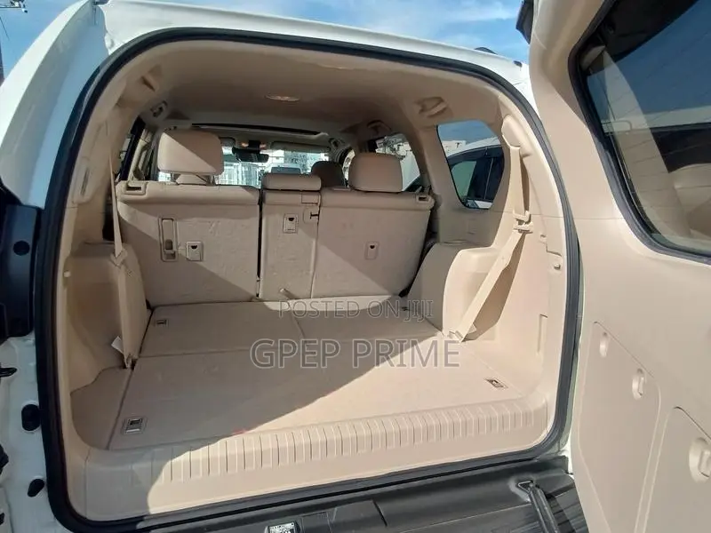 New Toyota Land Cruiser Prado 2.7 2019 White