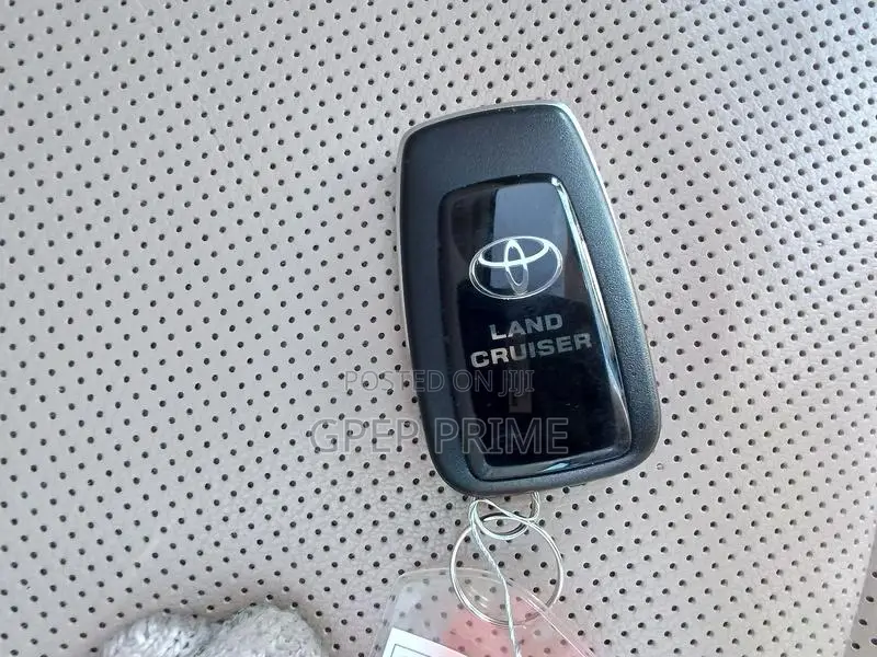 New Toyota Land Cruiser Prado 2.7 2019 White