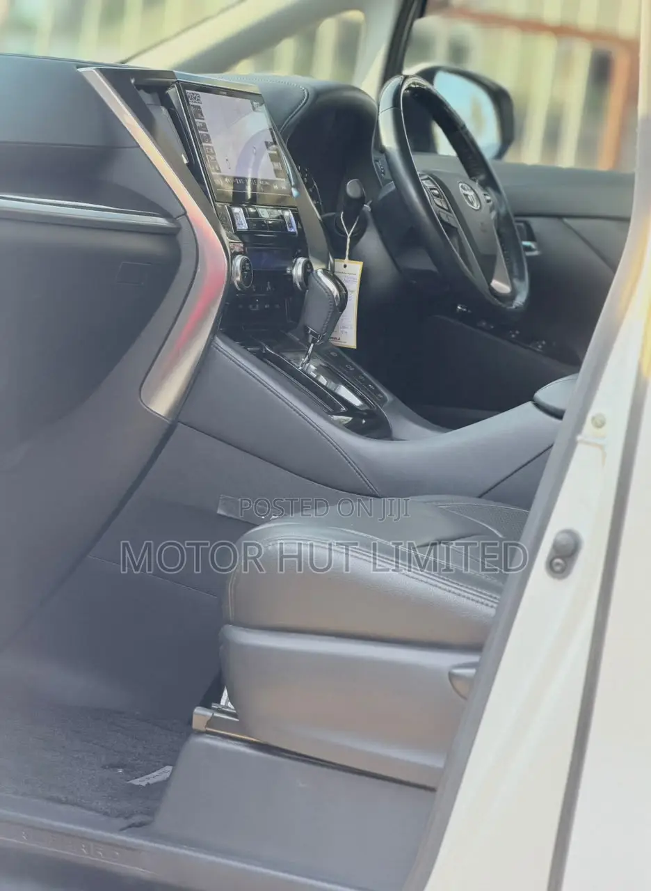 Toyota Alphard 2.5 Petrol AWD 2019 White