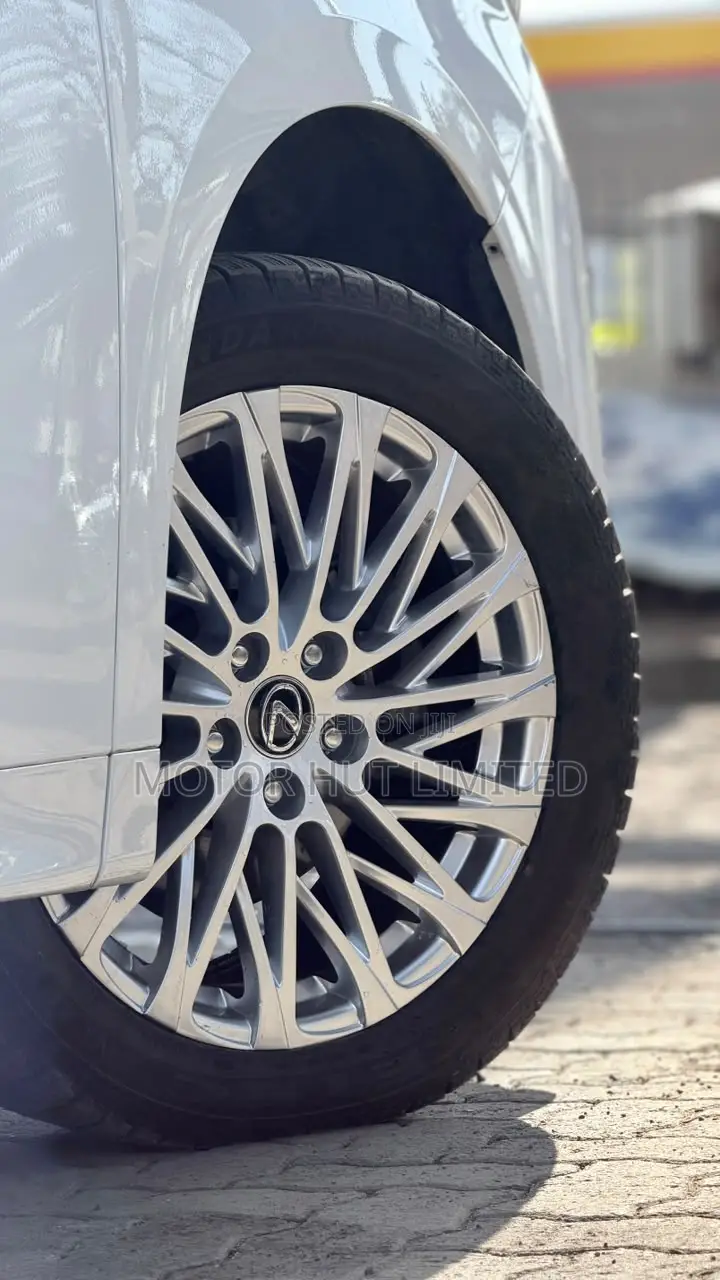 Toyota Alphard 2.5 Petrol AWD 2019 White