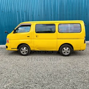 Nissan Caravan (Urvan) 2011 Yellow