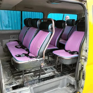 Nissan Caravan (Urvan) 2011 Yellow