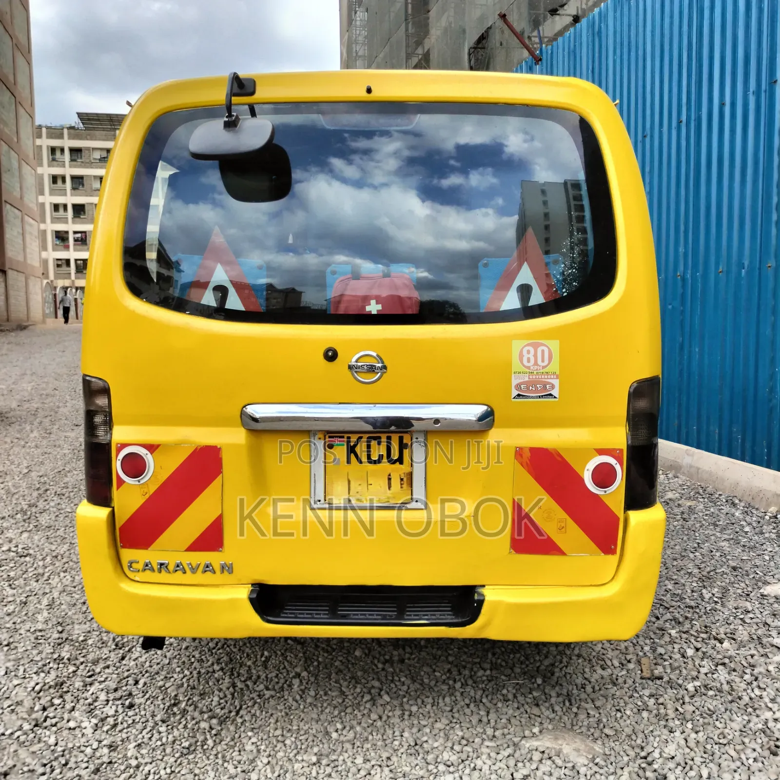 Nissan Caravan (Urvan) 2011 Yellow