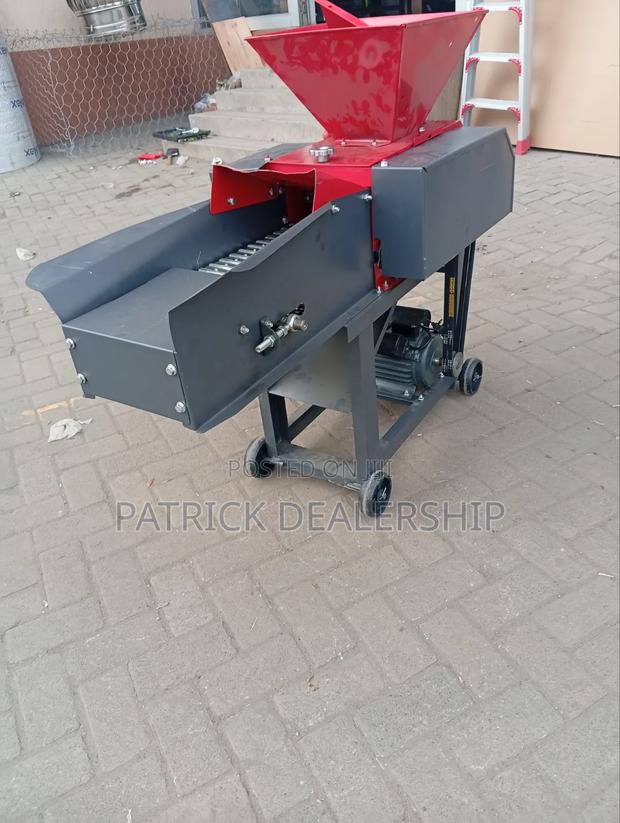 Electric and Gasoline Driven Chaff Cutter - thumbnail 2