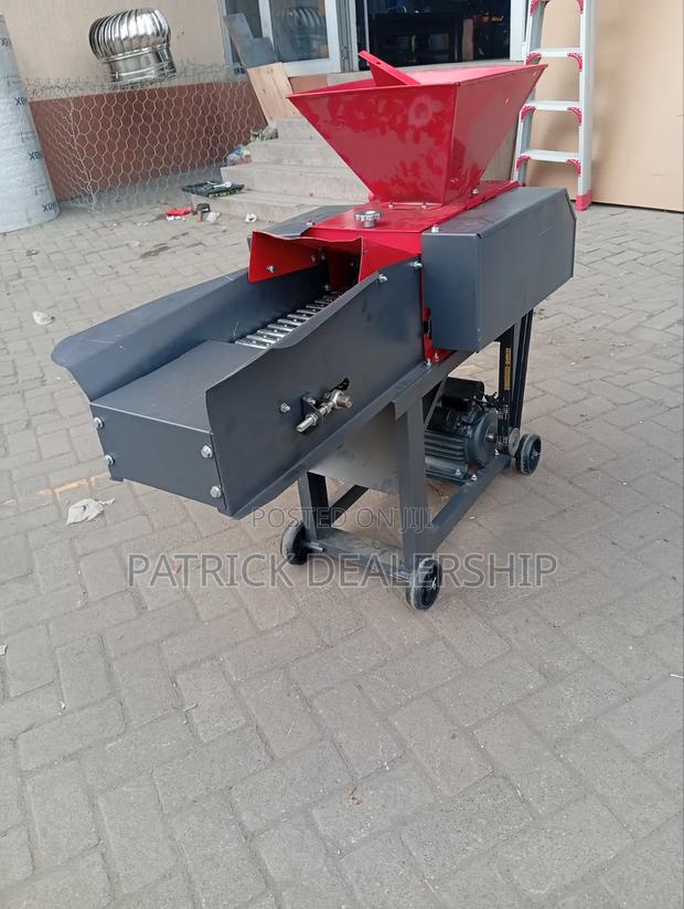 Electric and Gasoline Driven Chaff Cutter - thumbnail 3