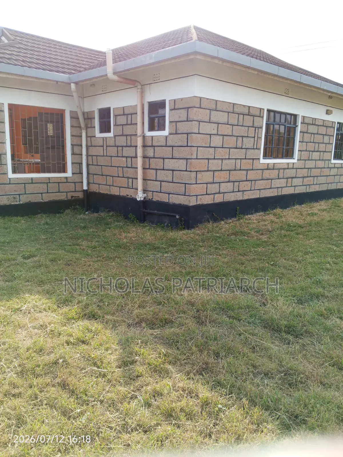4bdrm Bungalow in Juno, Junction for sale