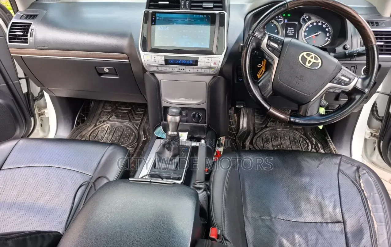 Toyota Land Cruiser Prado 2.8 2018 White