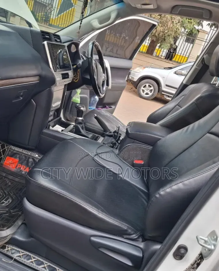 Toyota Land Cruiser Prado 2.8 2018 White
