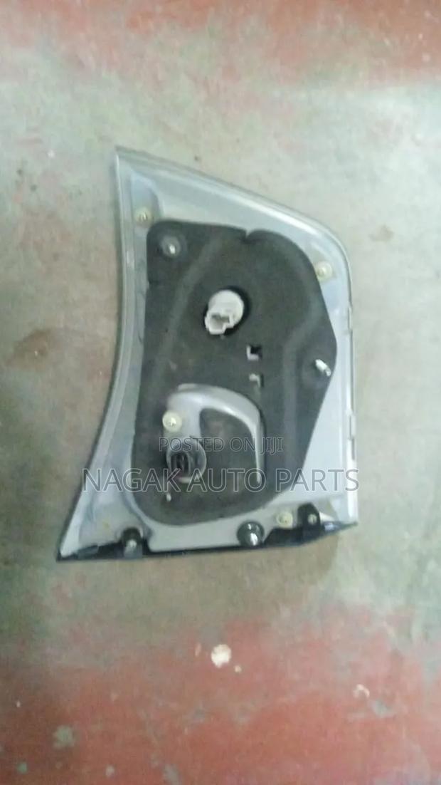 Toyota Harrier 240 Bootlight - thumbnail 2