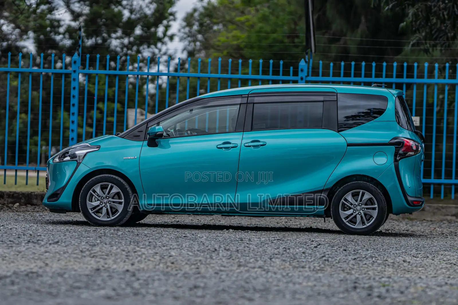 Toyota Sienta 1.5 FWD (6-seater) 2019 Green