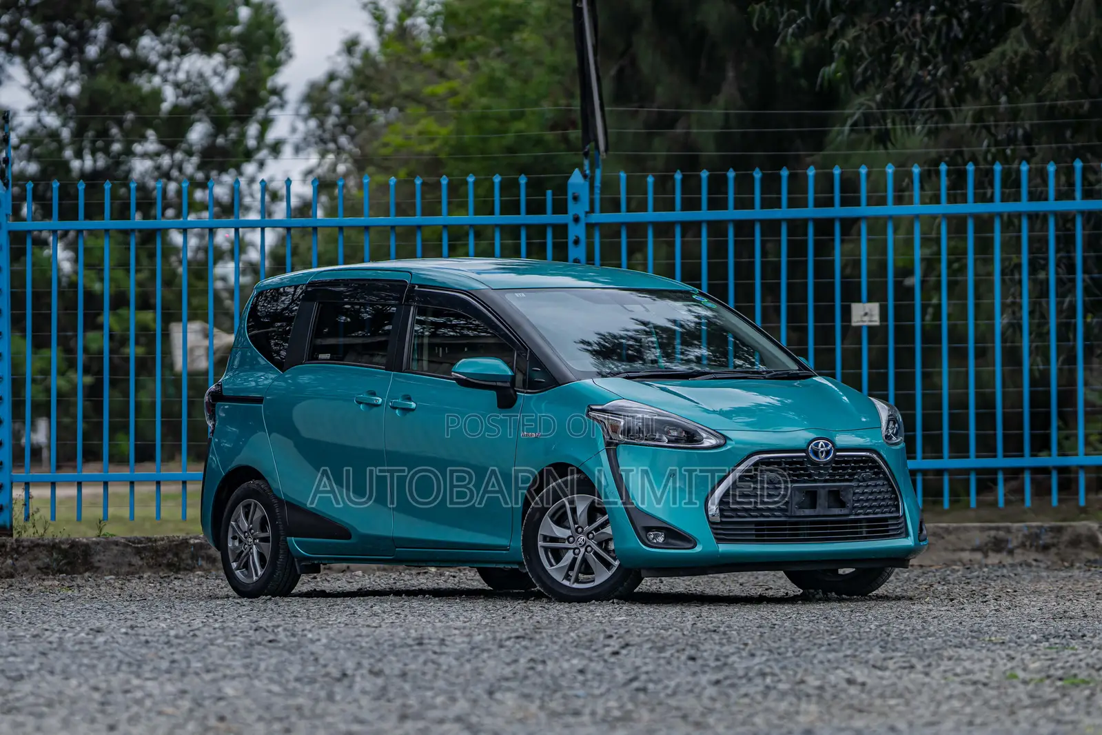 Toyota Sienta 1.5 FWD (6-seater) 2019 Green