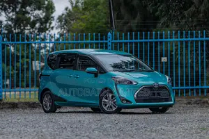 Toyota Sienta 1.5 FWD (6-seater) 2019 Green