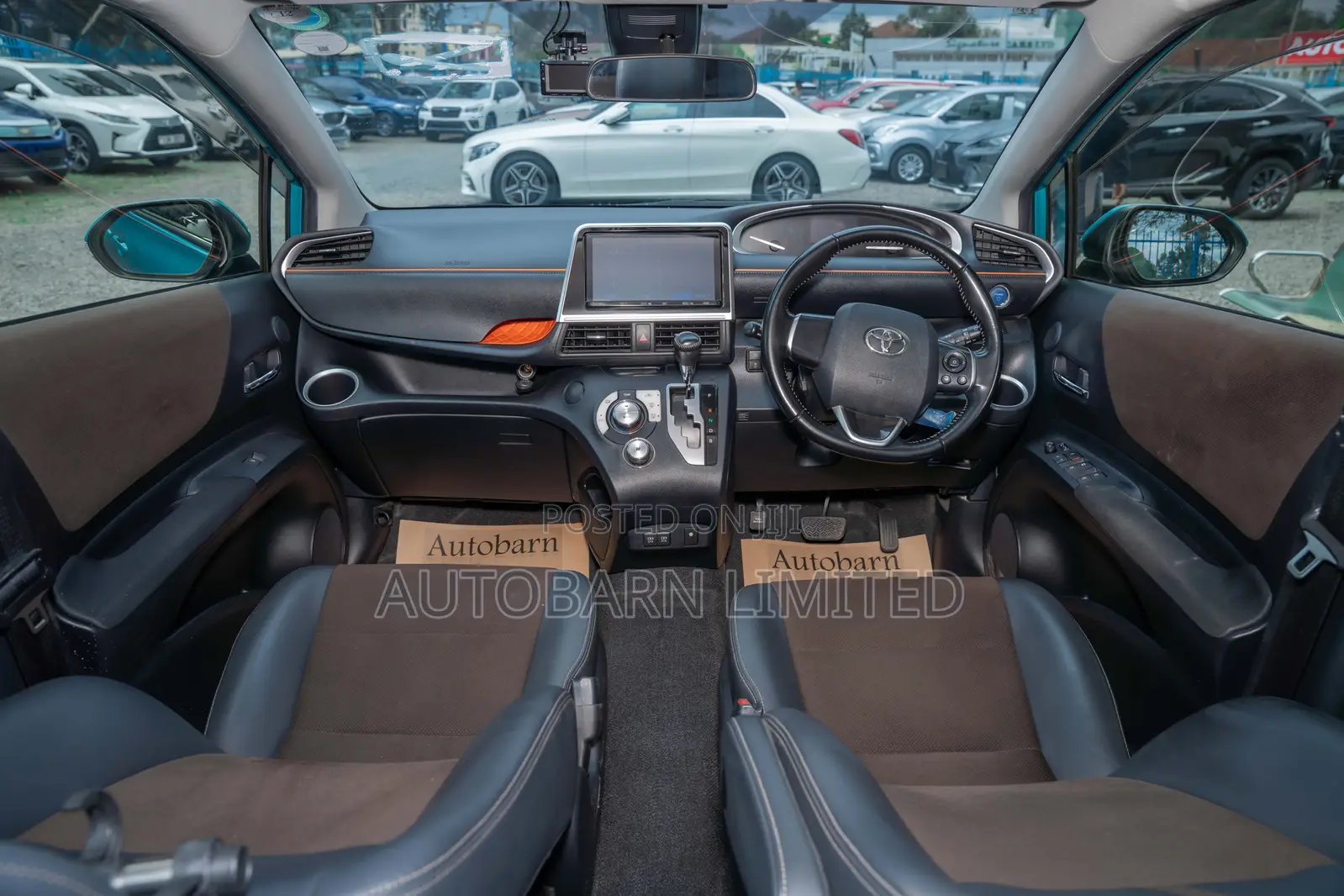 Toyota Sienta 1.5 FWD (6-seater) 2019 Green