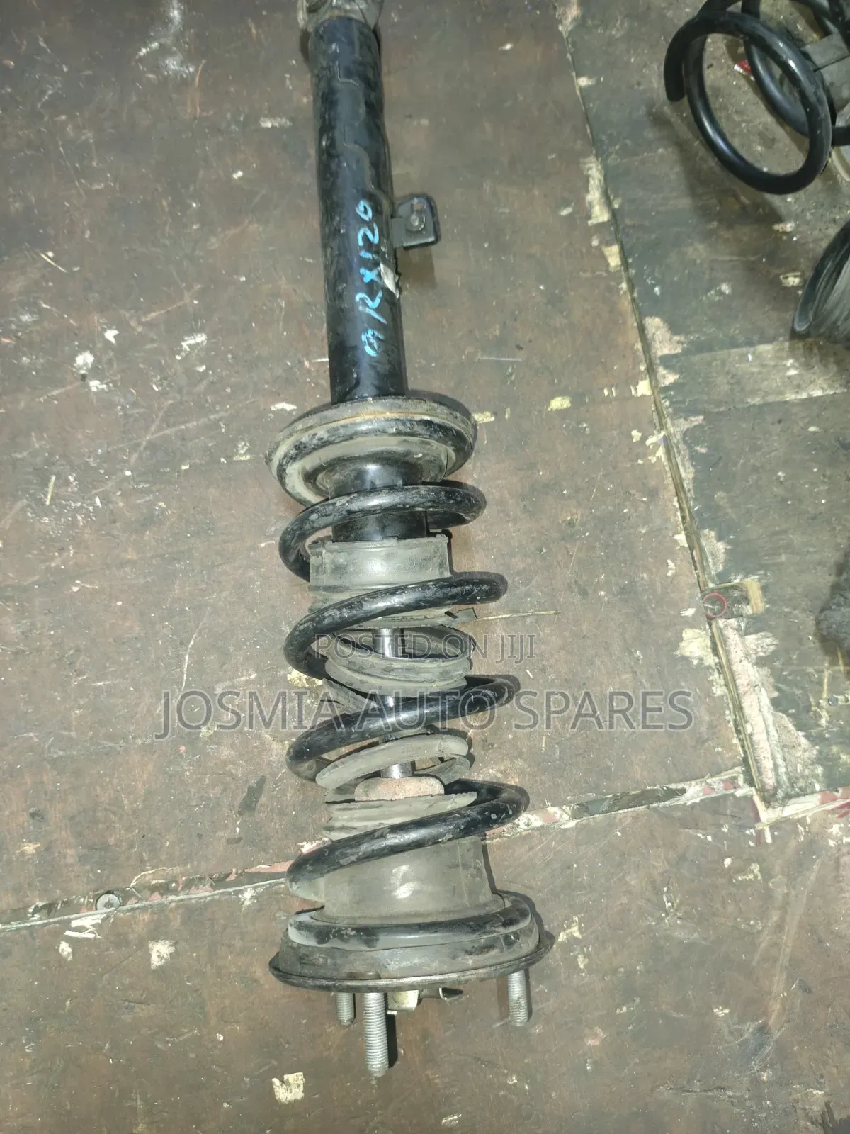 Toyota Crown Front Shock With Sensor